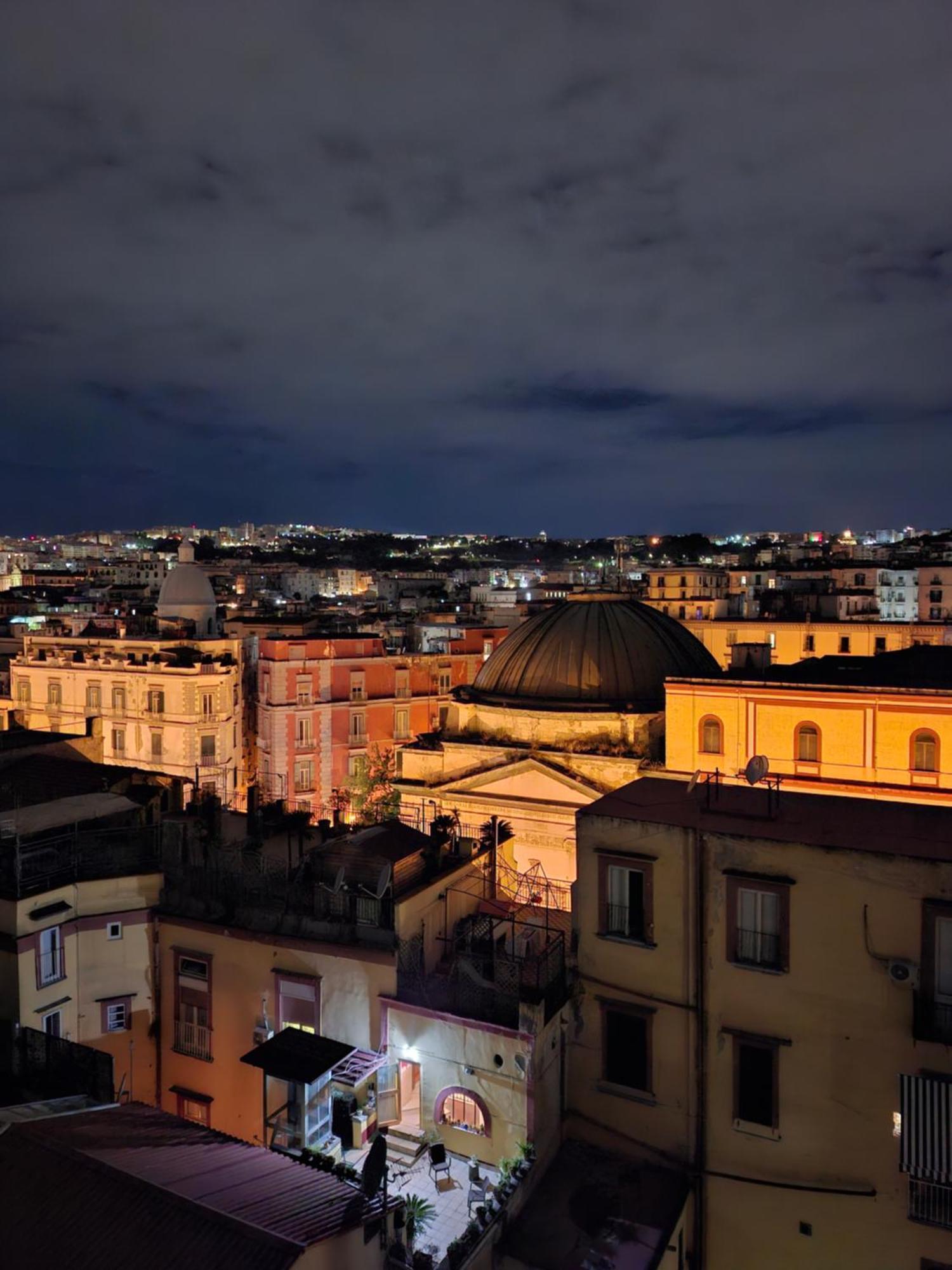 Faccia Gialla Napoli Casa Vacanze Buitenkant foto