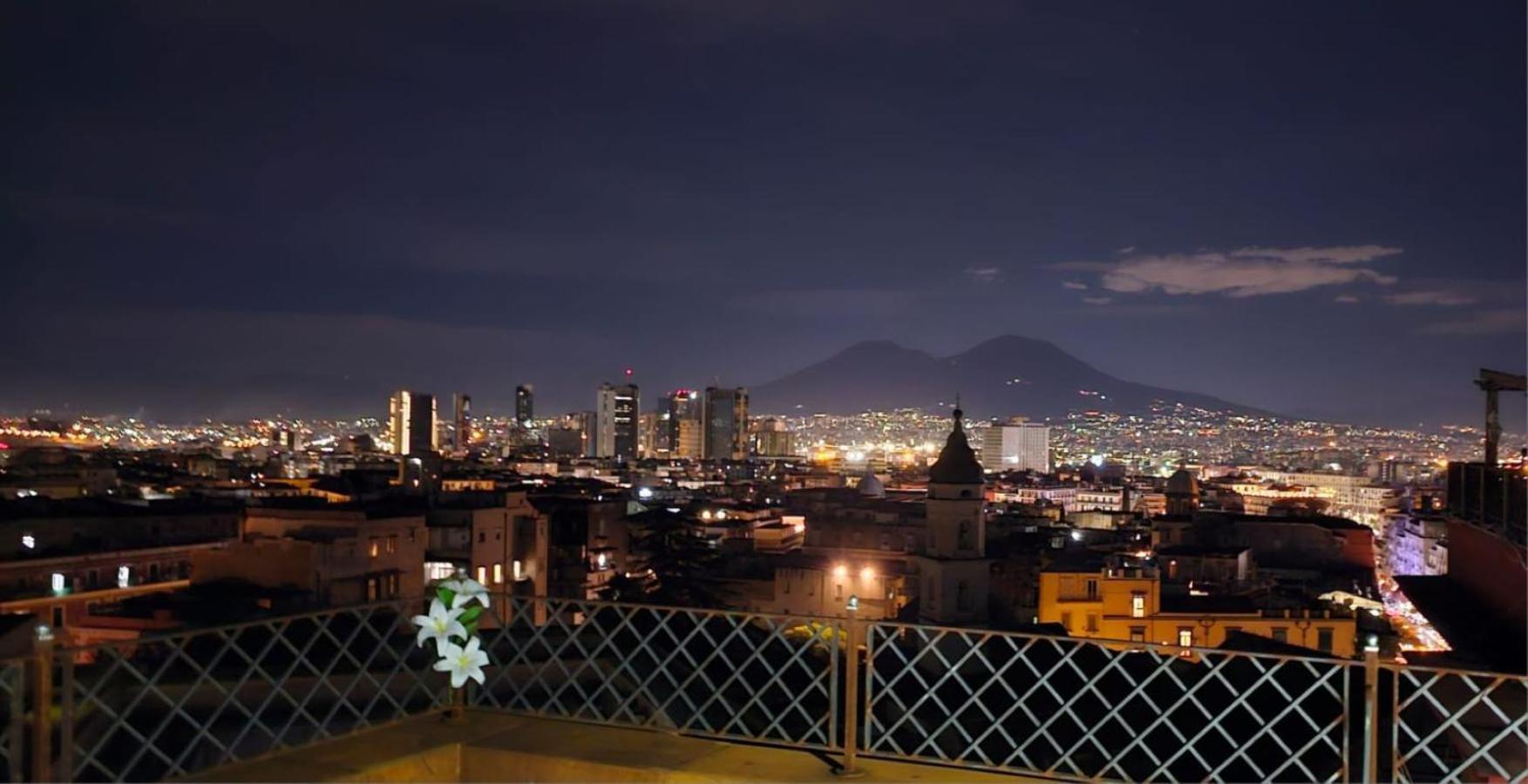 Faccia Gialla Napoli Casa Vacanze Buitenkant foto