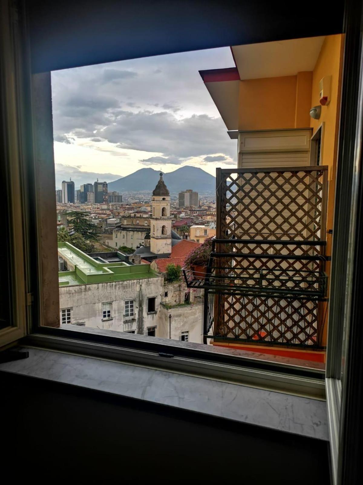 Faccia Gialla Napoli Casa Vacanze Buitenkant foto