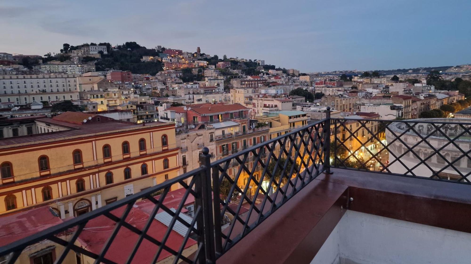 Faccia Gialla Napoli Casa Vacanze Buitenkant foto