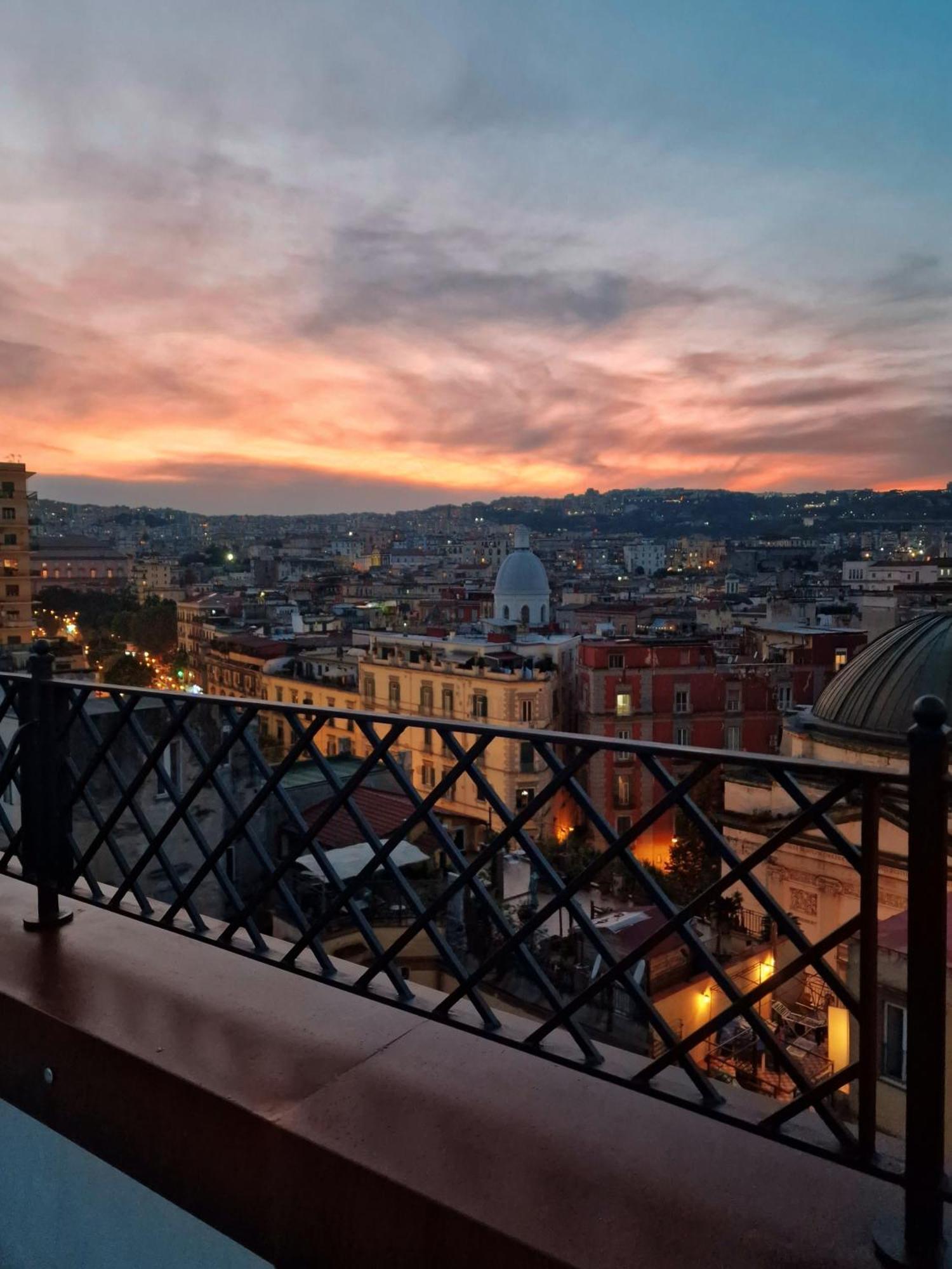 Faccia Gialla Napoli Casa Vacanze Buitenkant foto